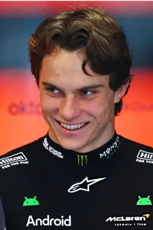 Фото  (Oscar Piastri) #358326