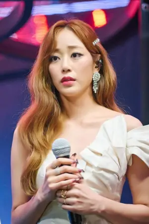 Фото  (Kim Hyo-jin) #320057