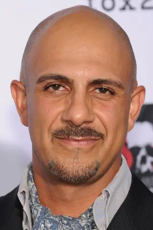 Фото Ентоні Азізі #64500