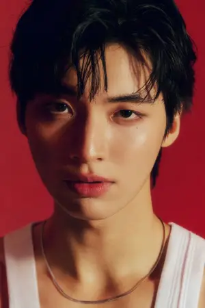 Фото  (Ponlawit Ketprapakorn) #375544