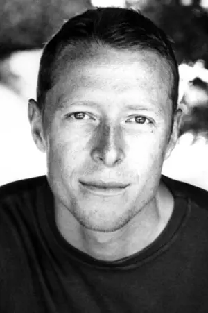 Фото Адріан Реймент #209115