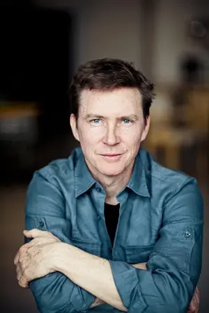 Фото Джуліан Кейсі #17010