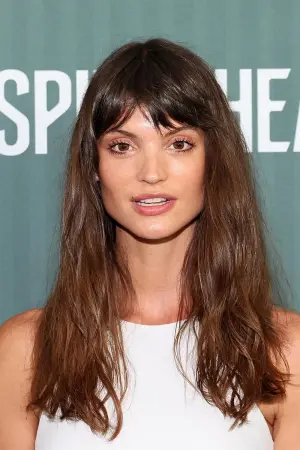 Фото  (Charlbi Dean) #34569