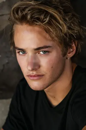 Фото Мітчелл Хуг #20960