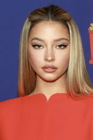 Фото Мадлен Клайн (Madelyn Cline) #12960