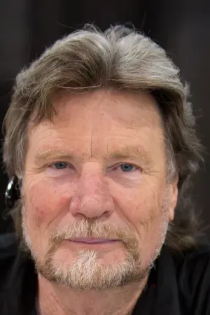 Фото Вернон Уеллс #56286