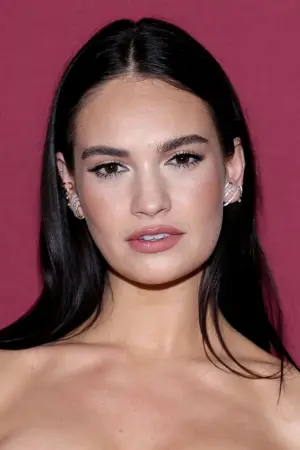 Фото Лілі Джеймс #32729