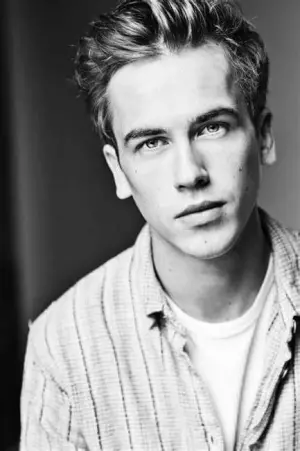 Фото  (Jackson Bews) #207311