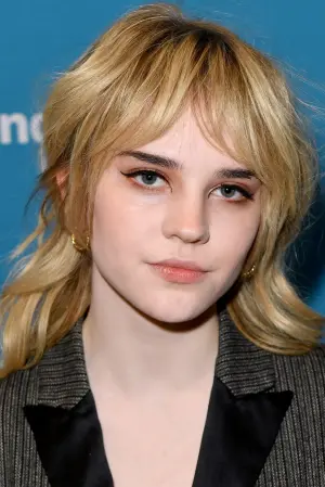 Фото Софі Тетчер (Sophie Thatcher) #40273