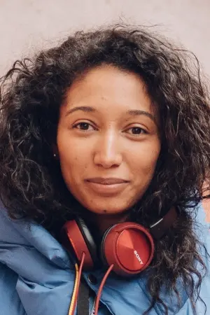 Фото  (Raine Allen-Miller) #197751