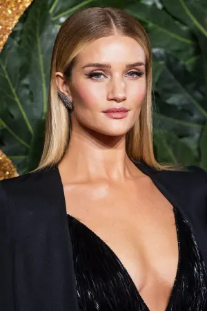 Фото Розі Хантінгтон-Уайтлі (Rosie Huntington-Whiteley) #9354