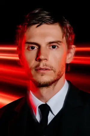 Фото Еван Пітерс (Evan Peters) #326460