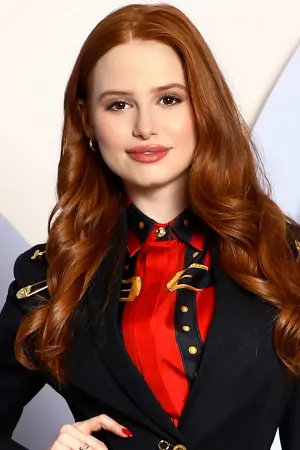 Фото Мадлен Петш (Madelaine Petsch) #143935