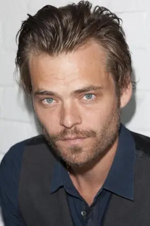 Фото Крістофер Бекус (Christopher Backus) #182939