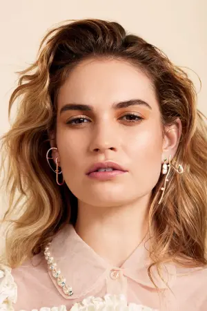 Фото Лілі Джеймс (Lily James) #251857