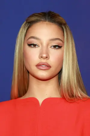 Фото Мадлен Клайн (Madelyn Cline) #12964