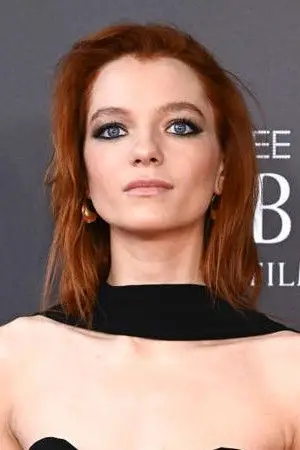 Фото Есме Крід-Майлз (Esmé Creed-Miles) #344083