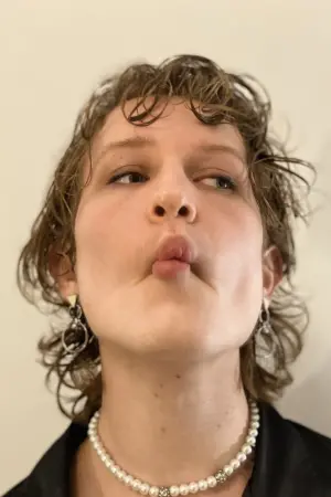 Фото Лінуа Ленд #316731