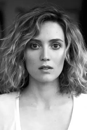 Фото  (Evelyne Brochu) #203692