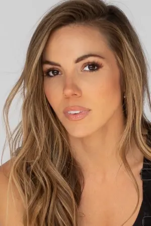 Фото  (Courtney Blythe Turk) #64020