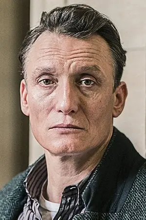 Фото Олівер Мазуччі (Oliver Masucci) #10686