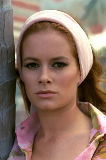 Фото Лучана Палуцці (Luciana Paluzzi) #61721
