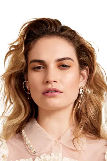 Фото Лілі Джеймс (Lily James) #327967