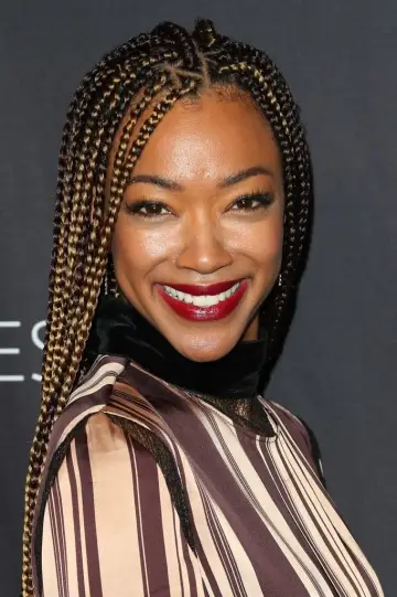 Фото  (Sonequa Martin-Green) #32842