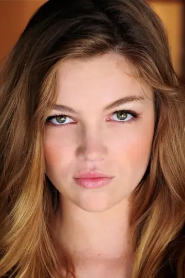 Фото Лілі Сіммонс (Lili Simmons) #120667