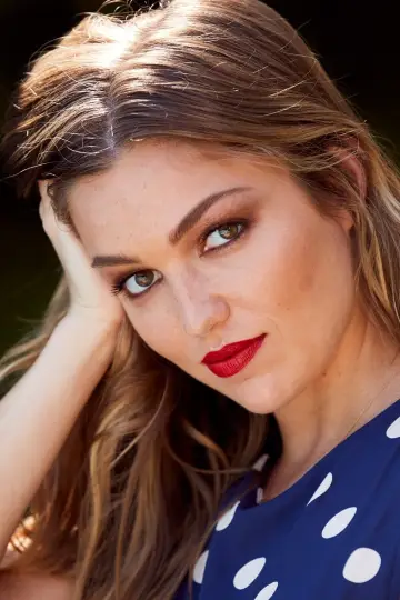 Фото Лілі Сіммонс (Lili Simmons) #120675
