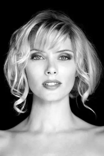 Фото Ейпріл Боулбі (April Bowlby) #197136