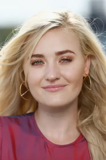 Фото А. Й. Міхалка (AJ Michalka) #25450