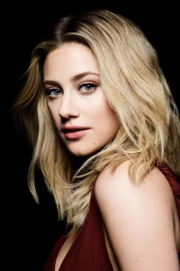 Фото Лілі Рейнхарт (Lili Reinhart) #74083