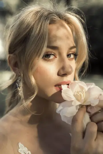 Фото Лілі Рейнхарт (Lili Reinhart) #74099