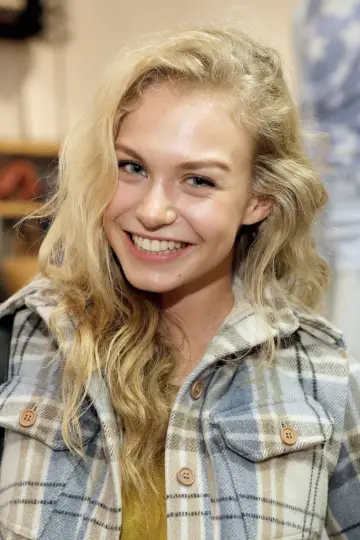 Фото Пенелопа Мітчелл (Penelope Mitchell) #6255