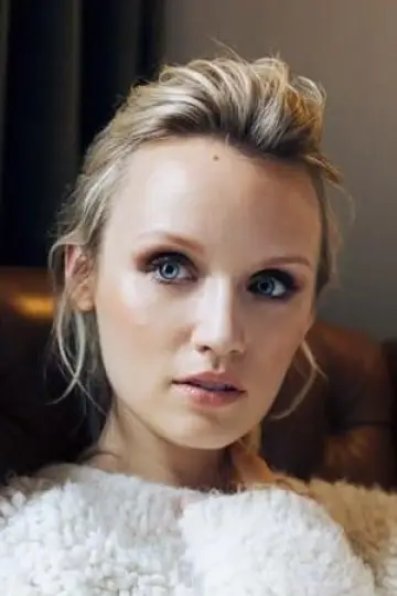 Фото  (Emily Berrington) #232809