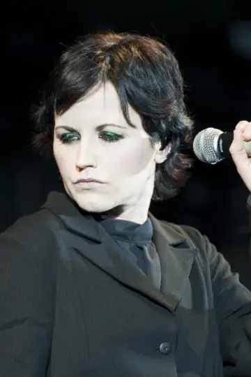 Фото  (Dolores O'Riordan) #230490
