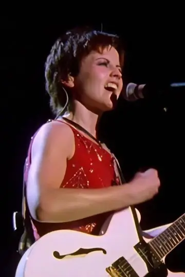 Фото  (Dolores O'Riordan) #230511