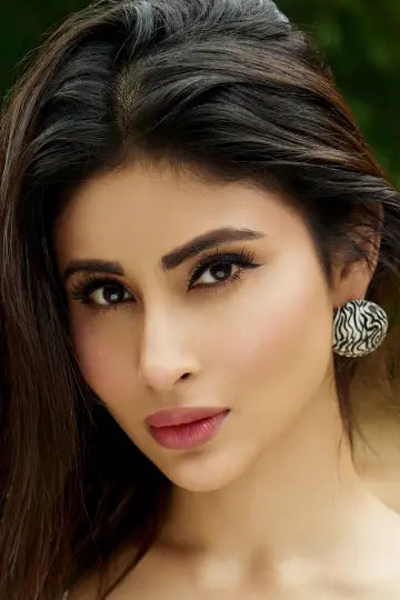 Фото Моуні Рой (Mouni Roy) #401261