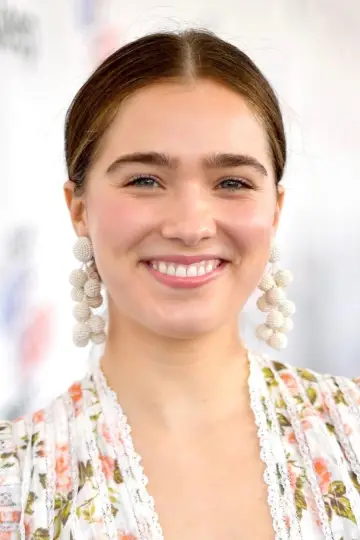 Фото Галей Лу Річардсон (Haley Lu Richardson) #44935