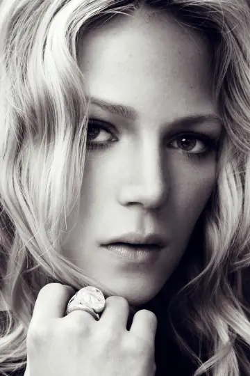 Фото  (Emma Bell) #51382