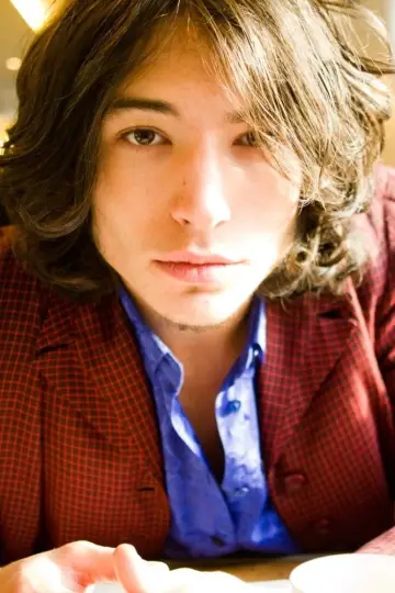 Фото Езра Міллер (Ezra Miller) #5613