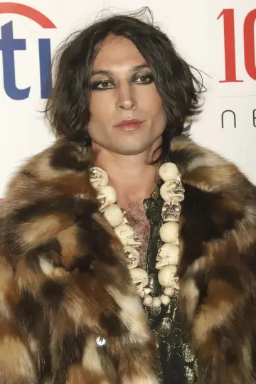 Фото Езра Міллер (Ezra Miller) #66739