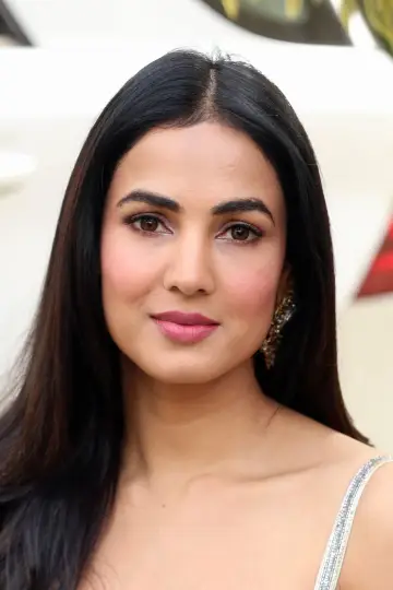 Фото Сонал Чаухан (Sonal Chauhan) #21459