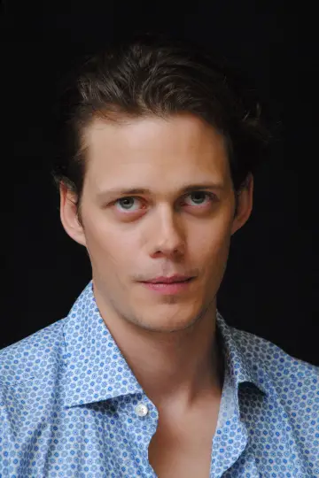 Фото Білл Скашґорд (Bill Skarsgård) #327806