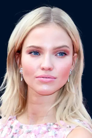 Фото Саша Лусс (Sasha Luss) #42716