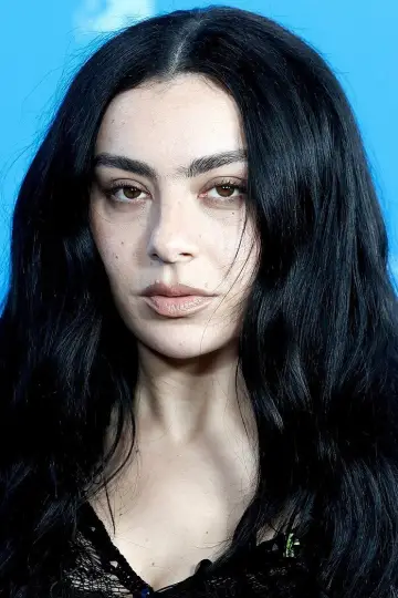 Фото Шарлот Емма Ейчісон (Charli xcx) #400434