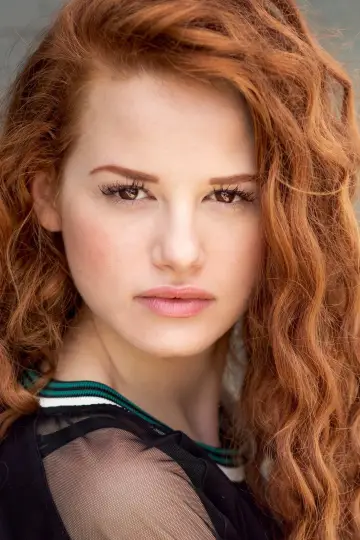 Фото Мадлен Петш (Madelaine Petsch) #143933