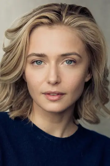 Фото Софі Сімнетт (Sophie Simnett) #630610