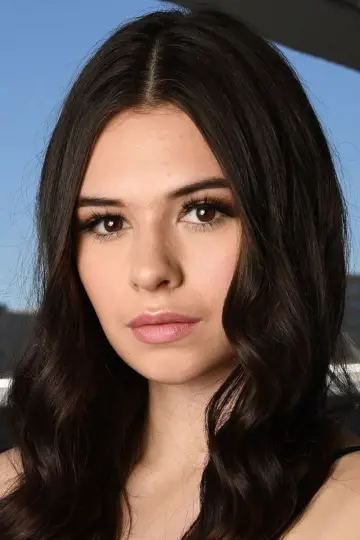 Фото  (Nicole Maines) #176369
